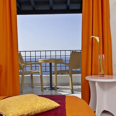Atrium Of Alonissos Hotel Patitírion